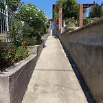 度假居 Blue Paradise Karianí