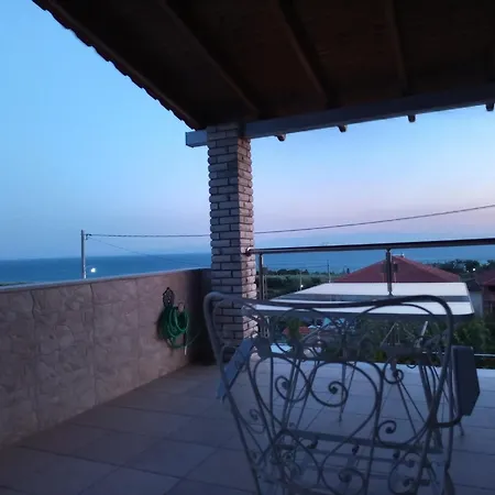 Сasa de vacaciones Blue Paradise Karianí