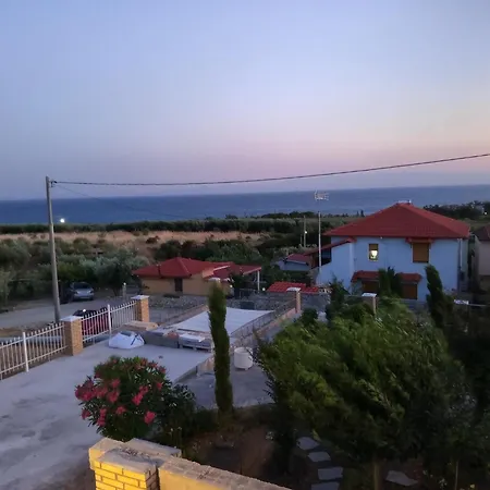 Сasa de vacaciones Blue Paradise Karianí