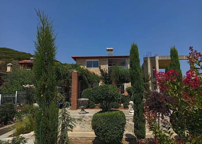 Blue Paradise Ferienhaus Karianí